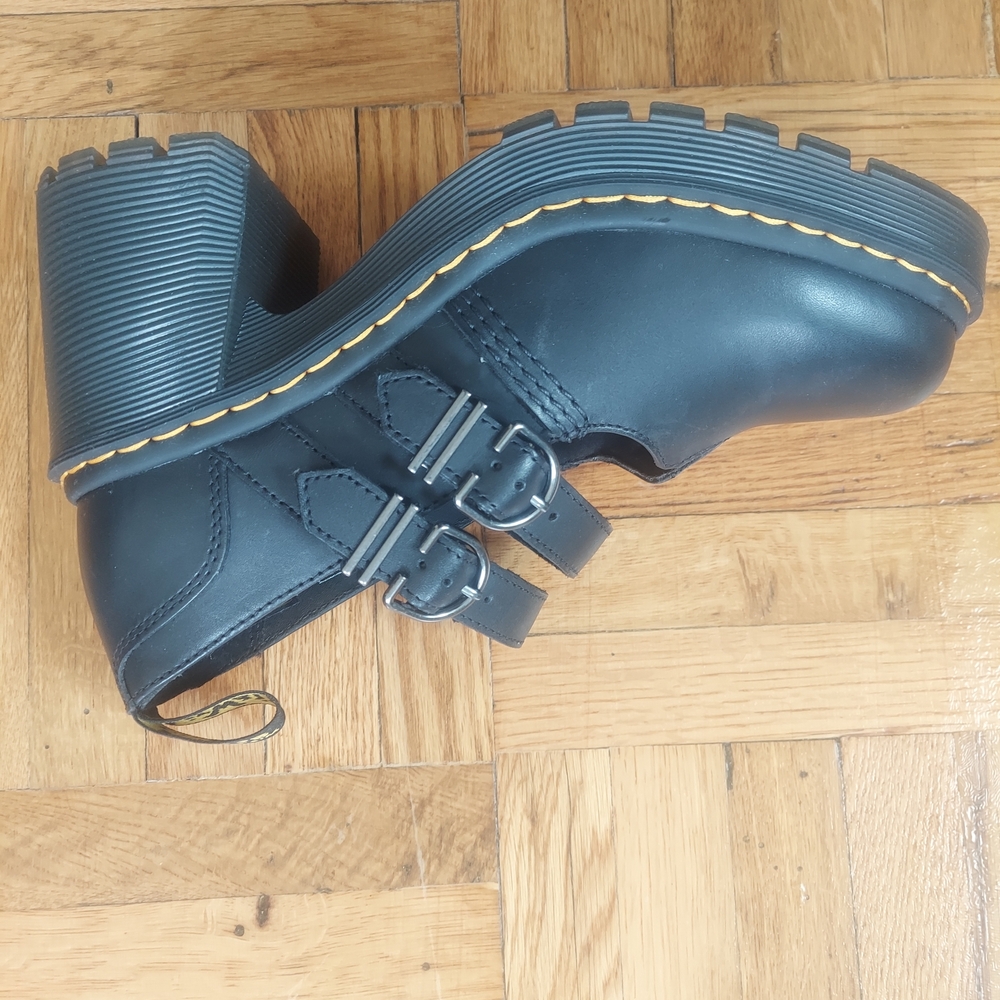 Dr. Martens Black Women's Shoes NWT - Picture 3 of 6